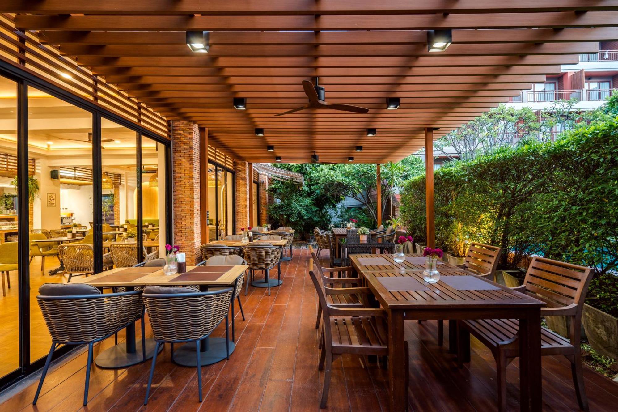 Ayrest Hua Hin Hotel Exterior foto