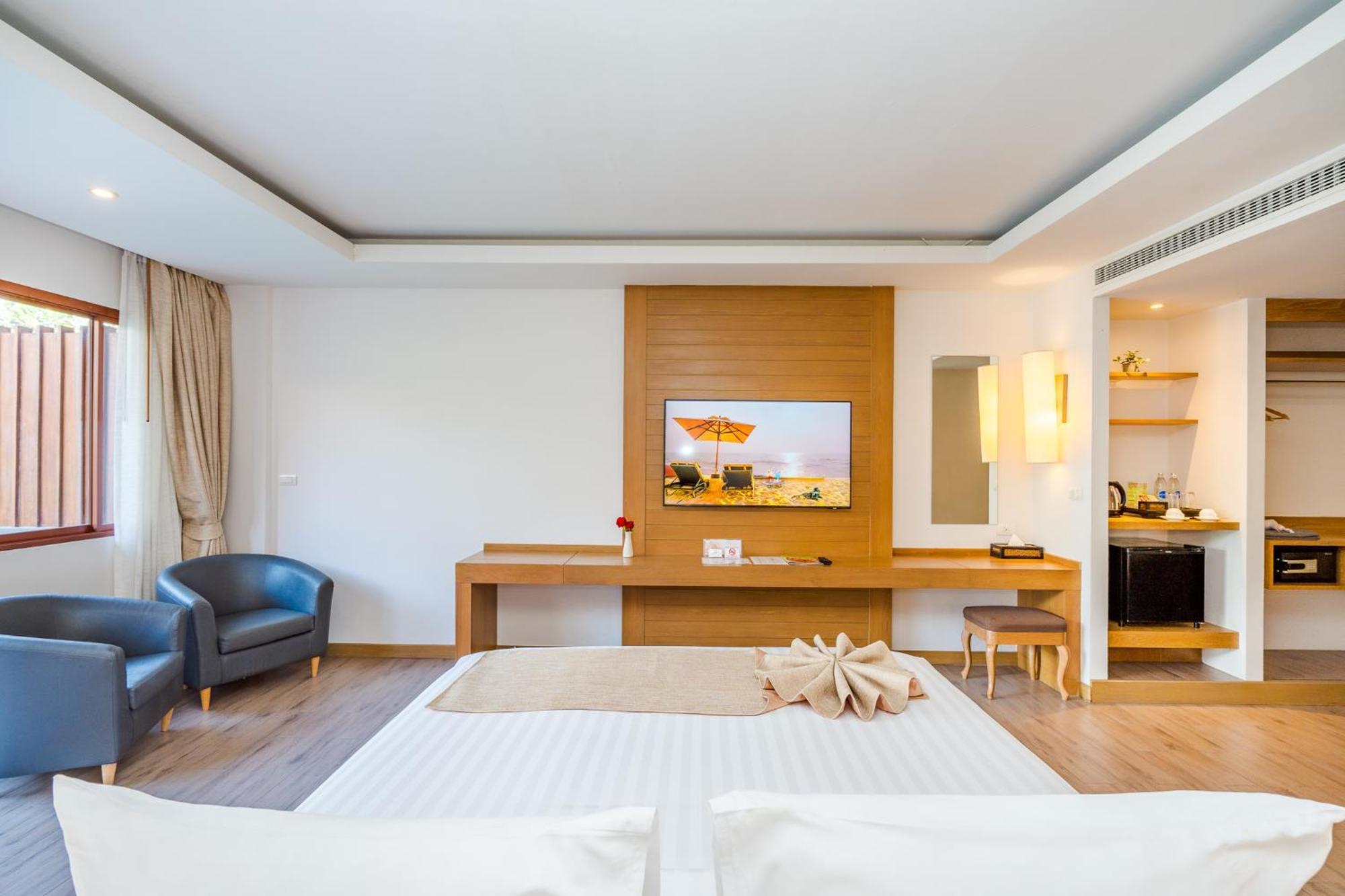 Ayrest Hua Hin Hotel Exterior foto